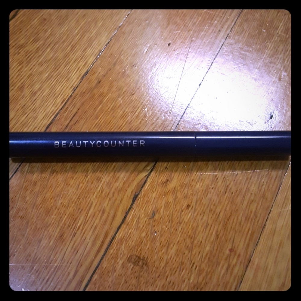 Beautycounter Lengthening Mascara Black