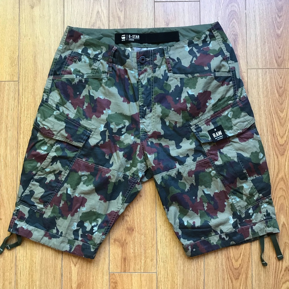 G-STAR ROVIC PREMIUM TWILL LOOSE CAMO SHORTS