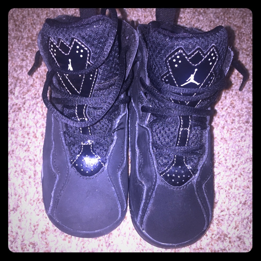 Black Jordan Retro 7