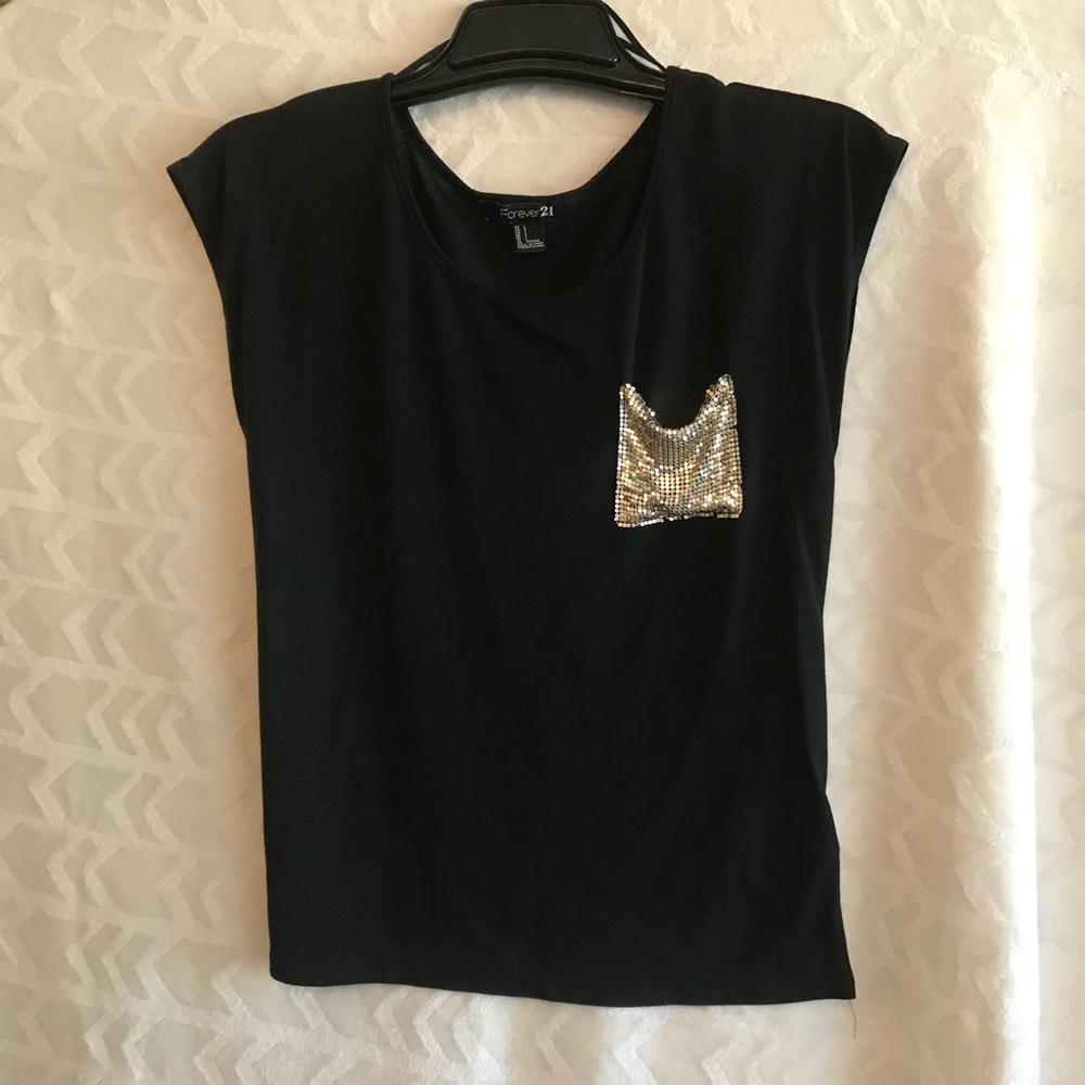 Black sleeveless Forever 21 top w/glitz