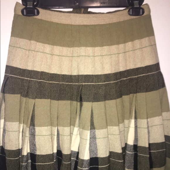 Vintage School Girl Plaid Pleated Skirt - Picture 2 of 4