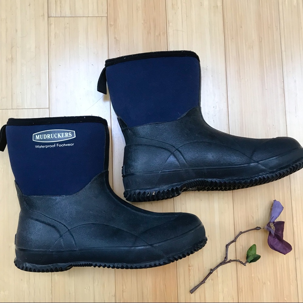 MUDRUCKERS waterproof boots, 8.
