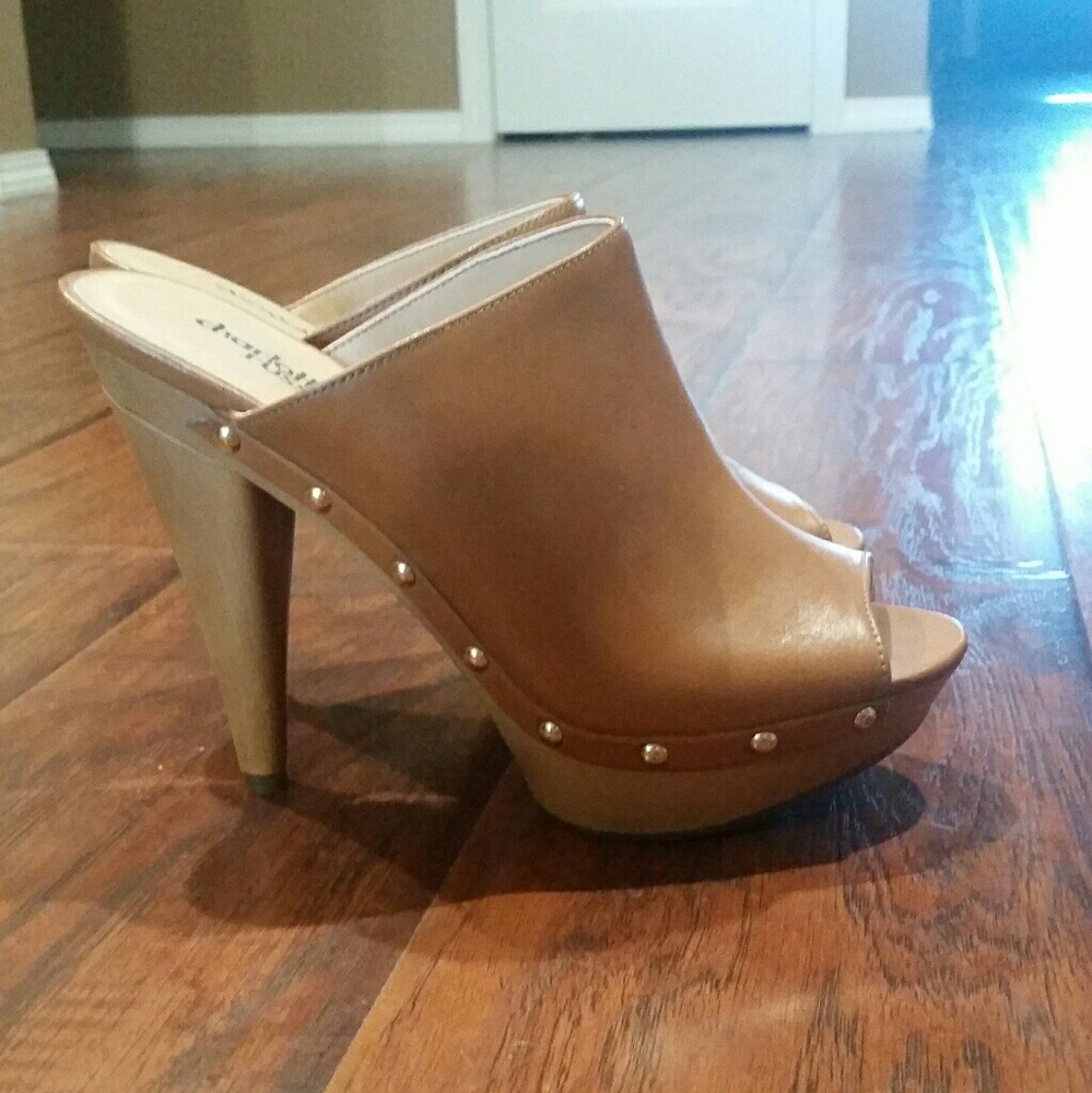 Tan Clogs