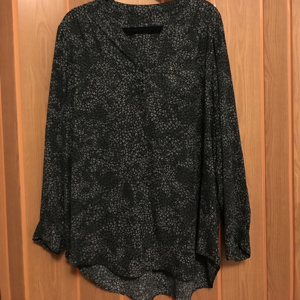 Gently worn gray black chiffon blouse