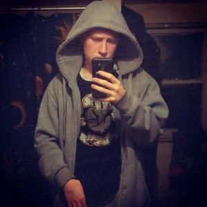 Meet your Posher, Zachery