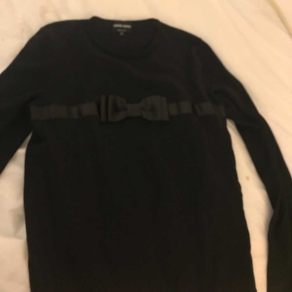 Adorable Giorgio Armani black sweater!