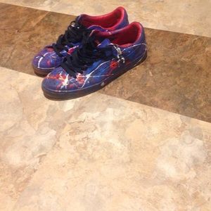 Customized splattered pumas