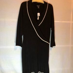 🔻NWT-GLAMOUR Black & White Trimmed Sweater Dress