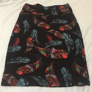 LuLaRoe Cassie Feather Patterned Pencil Skirt