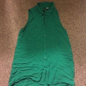 Collared Green Sleeveless Top!