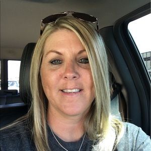 Meet your Posher, Janelle