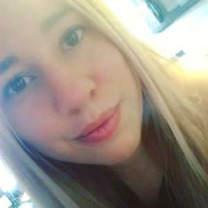 Meet your Posher, Júnia