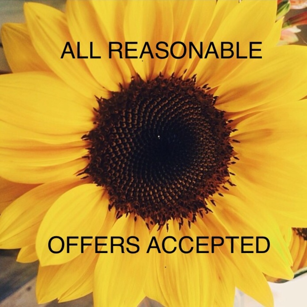 🌻 ALL REASONABLE OFFERS ACCEPTED!!! 🌻