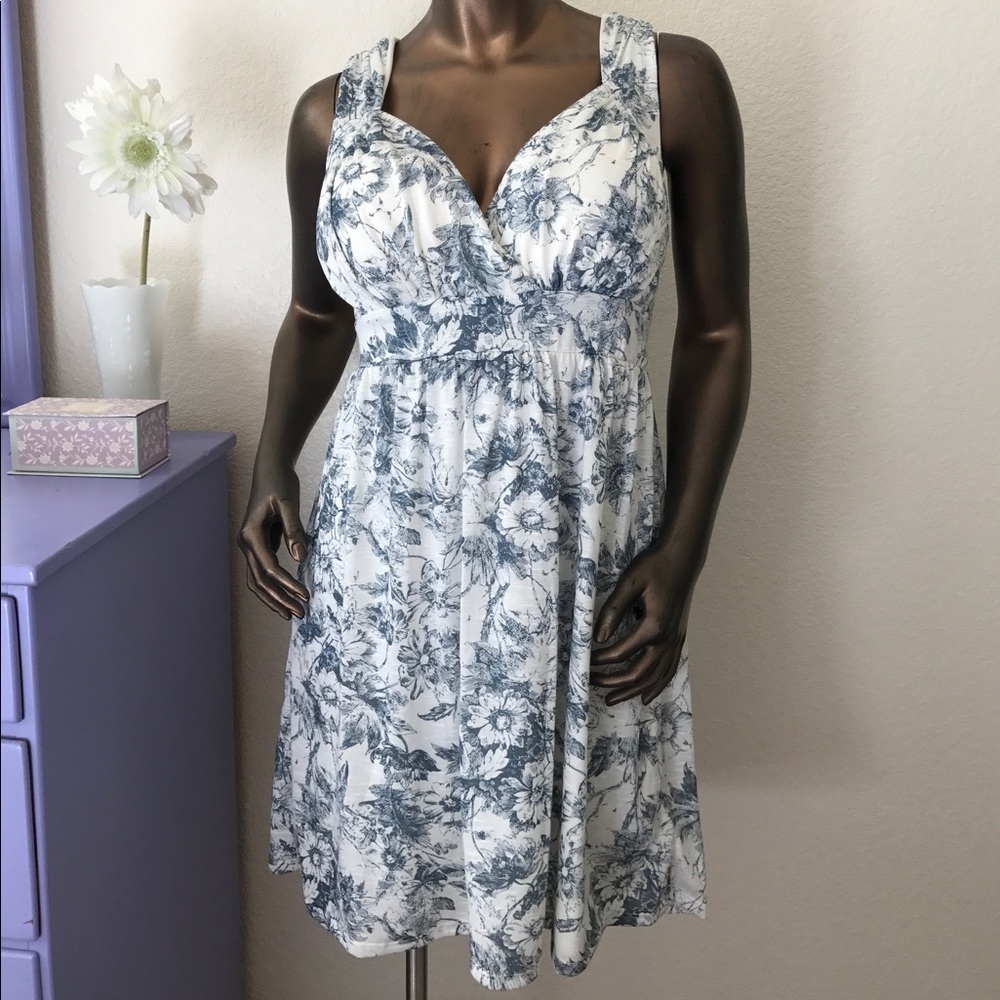 Blue & white dress💋