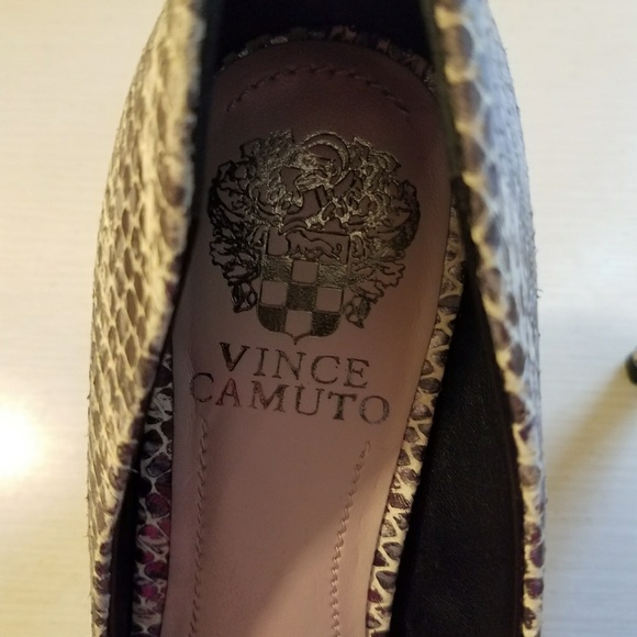 Shoes - Picture 2 of 3