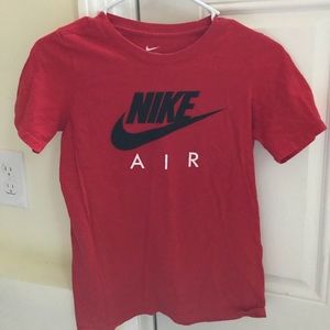 Boys Nike  t shirt red