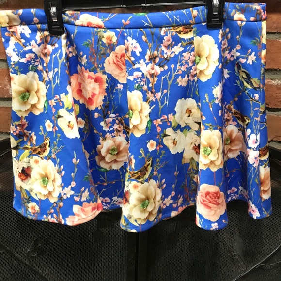 Alice & You / ASOS Curve Blue Floral Bird Skirt - Picture 2 of 2
