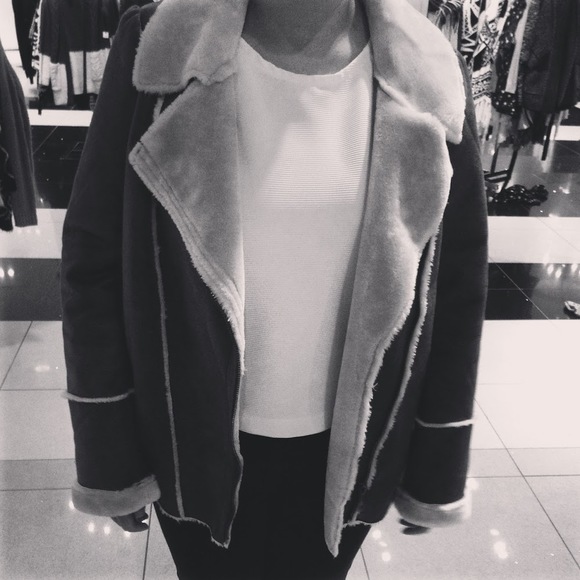 Meet your Posher, Kimberly - Picture 2 of 6