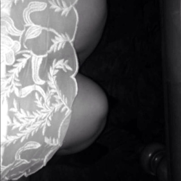 Meet your Posher, Kimberly - Picture 3 of 6