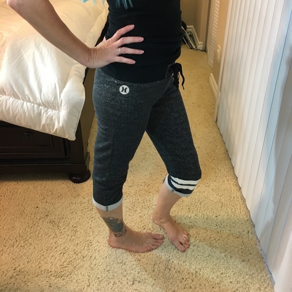 Like new Nike Dri-Fit by Hurley Capri pants - Picture 4 of 8