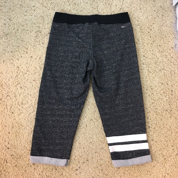 Like new Nike Dri-Fit by Hurley Capri pants - Picture 8 of 8