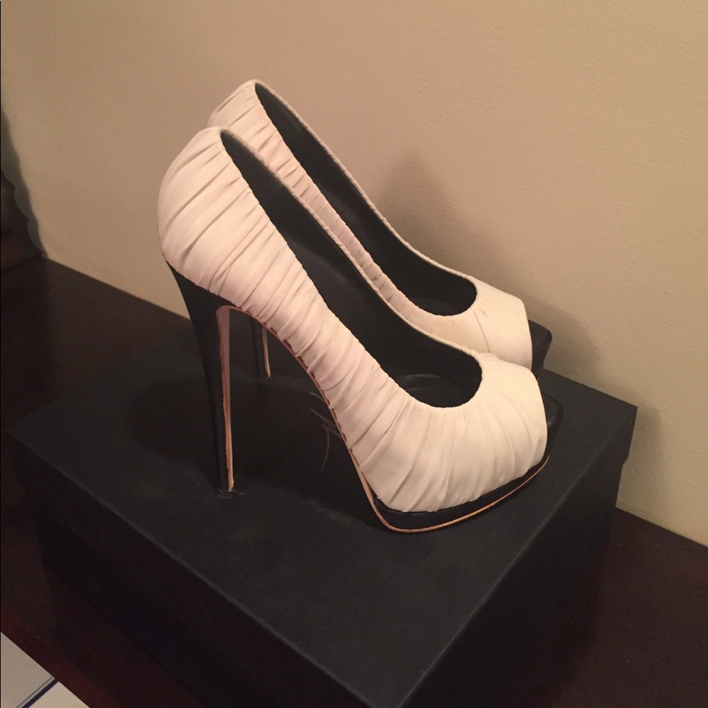 STUNNING GIUSEPPE ZANOTTI PUMPS