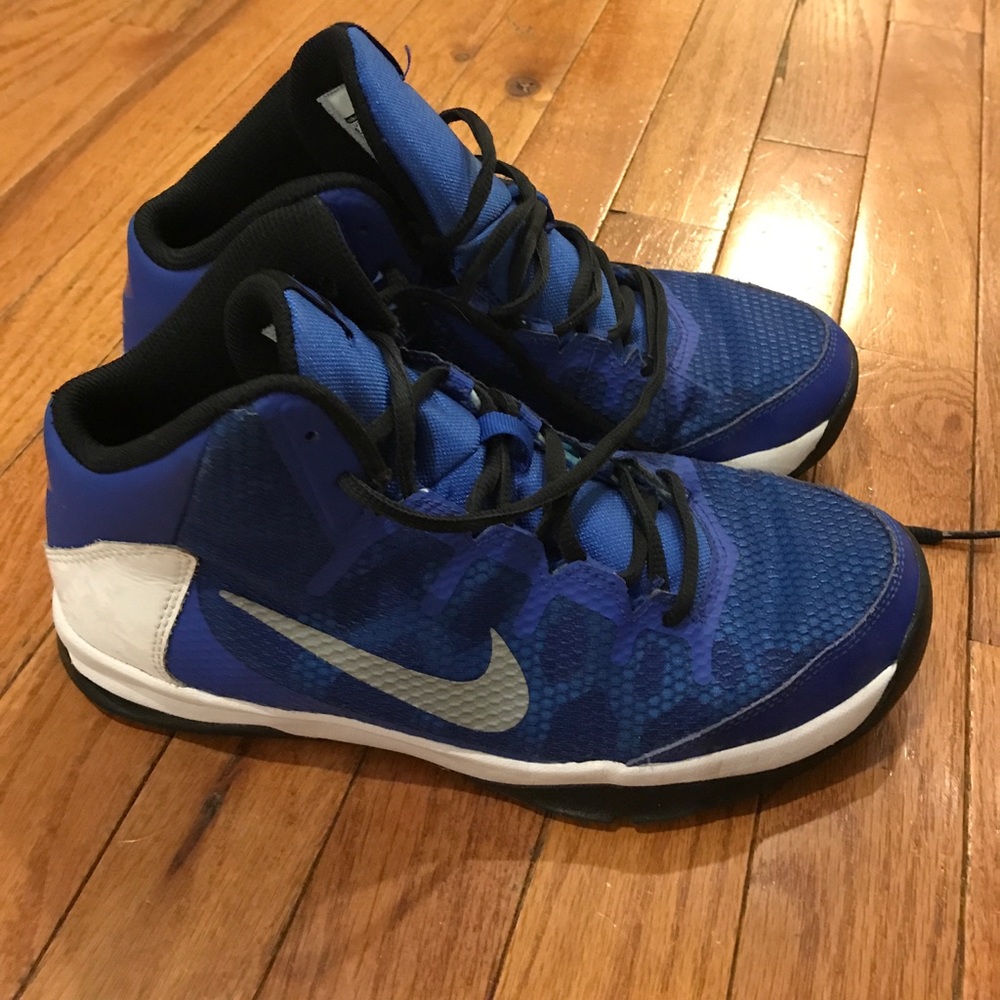 Boys NIKE basketball shoes