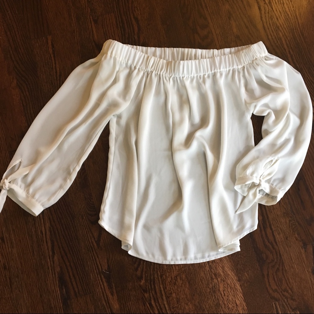 Off the shoulder Blouse from Express sz Small