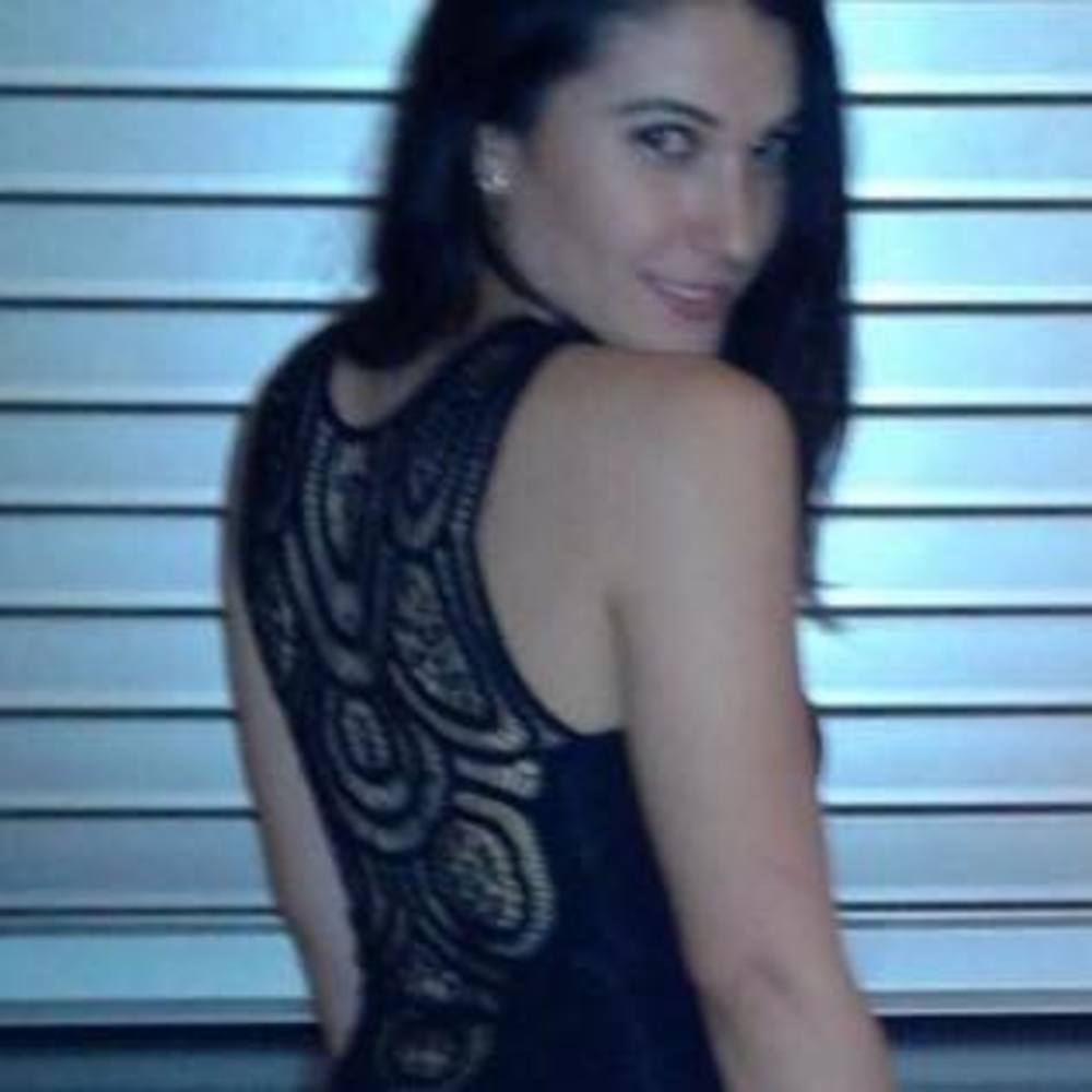 Meet your Posher, Yanet