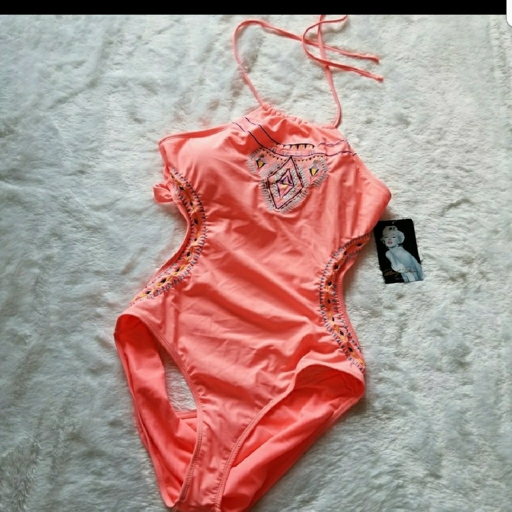 XL one piece bathing suit