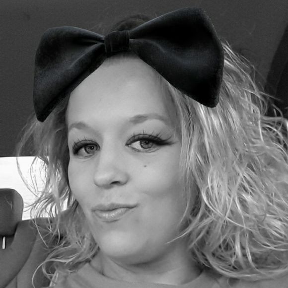 Meet your Posher, Tiffany - Picture 1 of 1