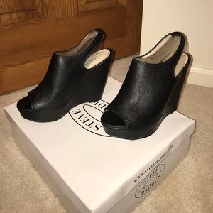 Black Steve Madden wedge