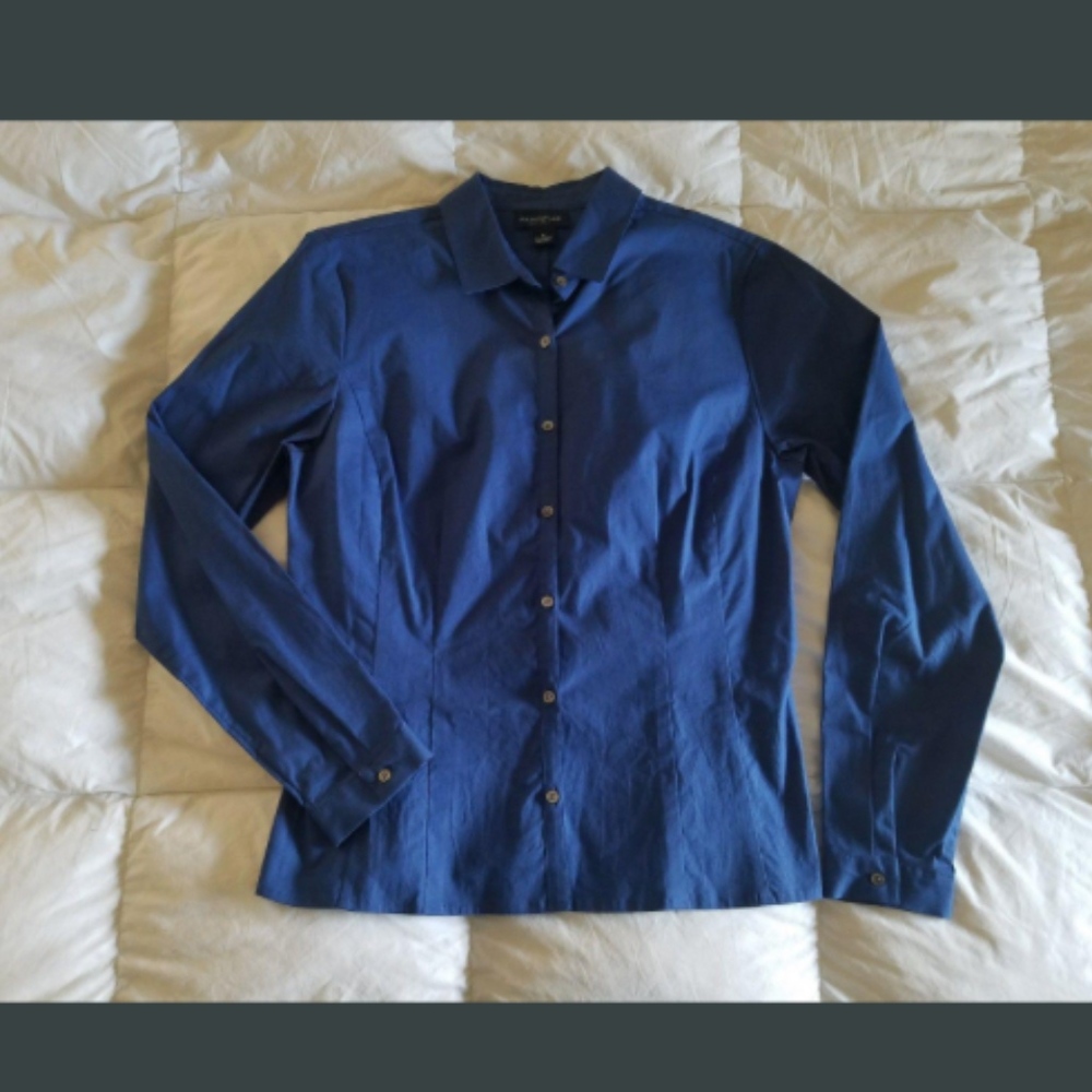 2 Ann Taylor Stretch button down shirts Red & Blue