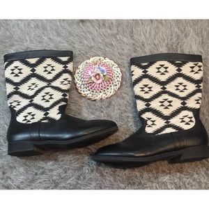 Rampage Aztec Midwestern Print Franco Aztec