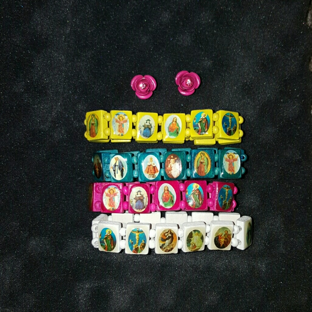 Fashionable SAINTS bracelet BUNDLE!!!