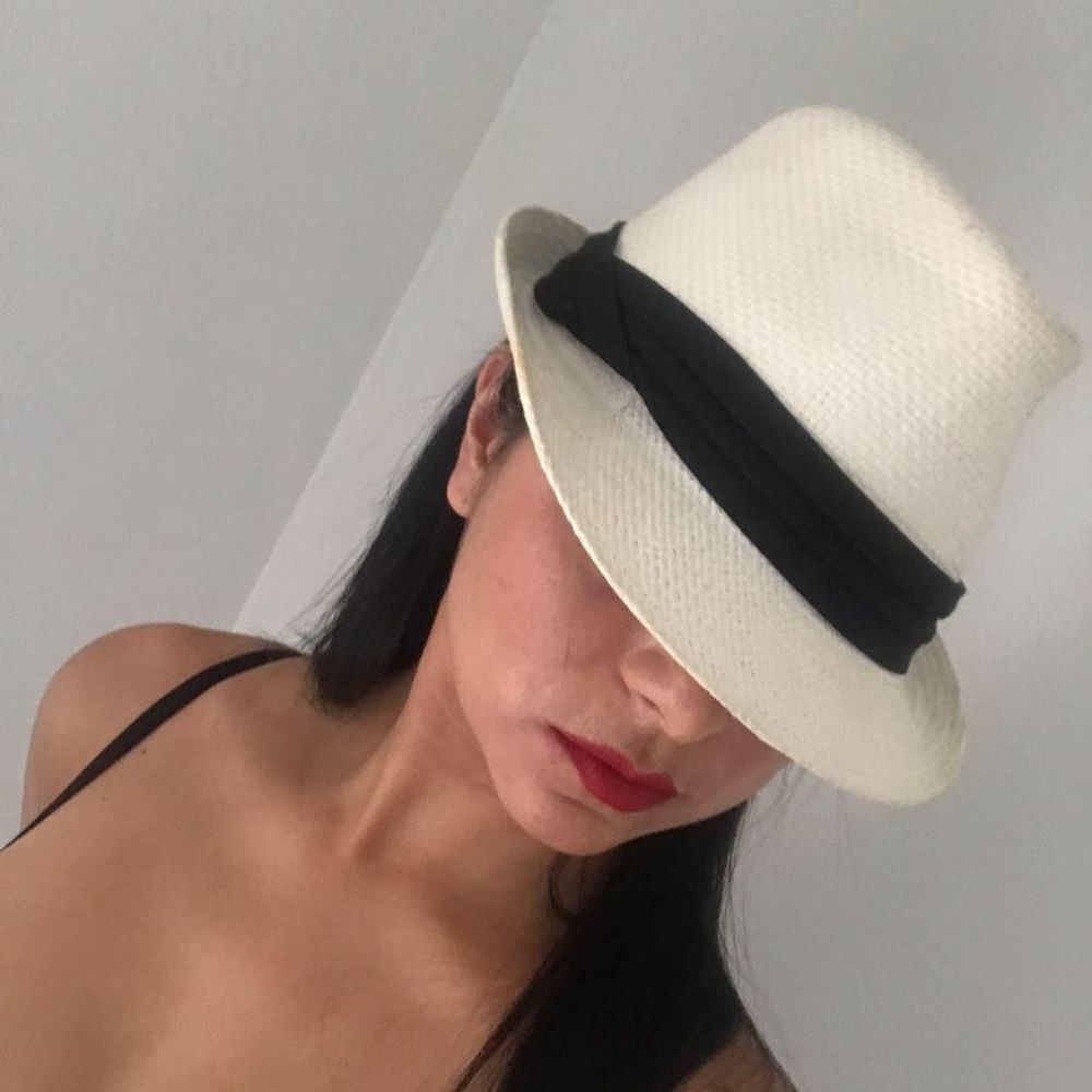 Meet your Posher, Paola