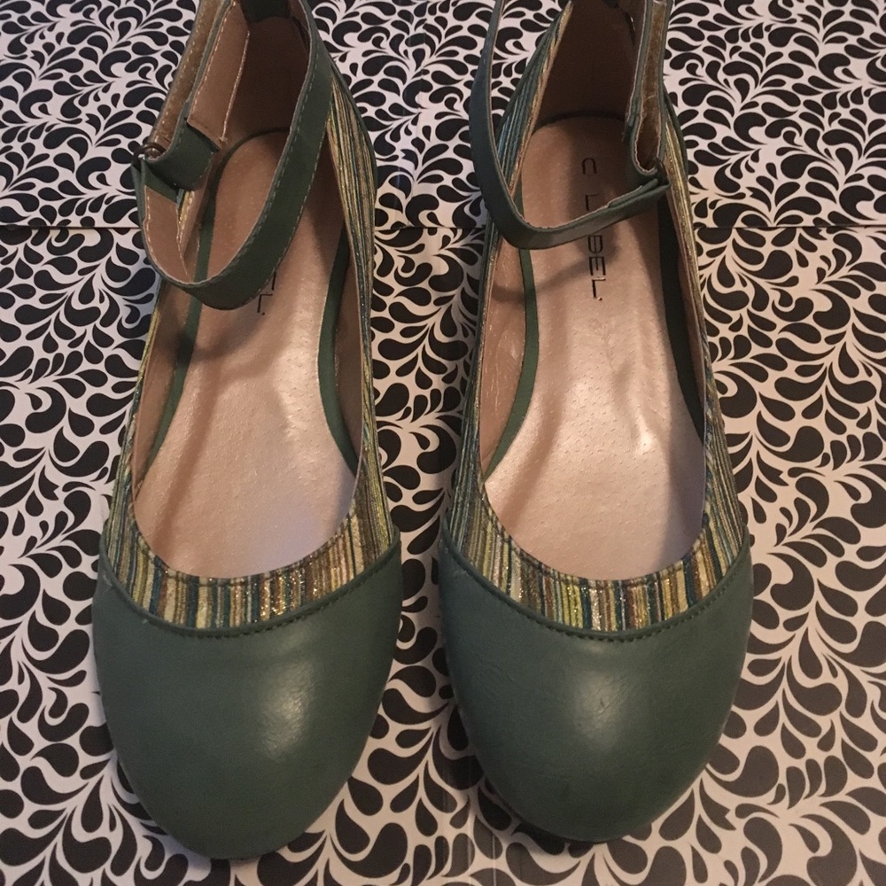 Flash Sale! ❤NEW Green Flats