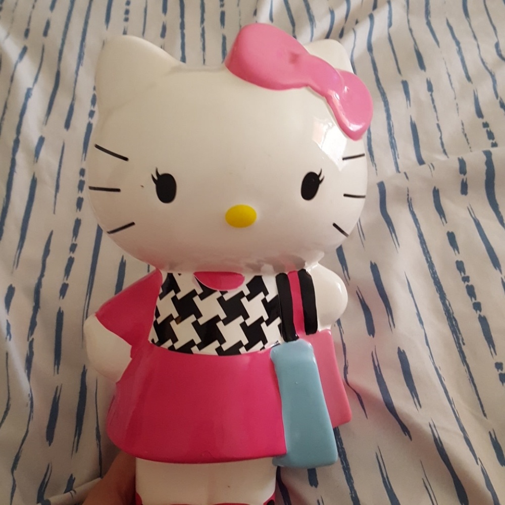 Hello Kitty piggy bank
