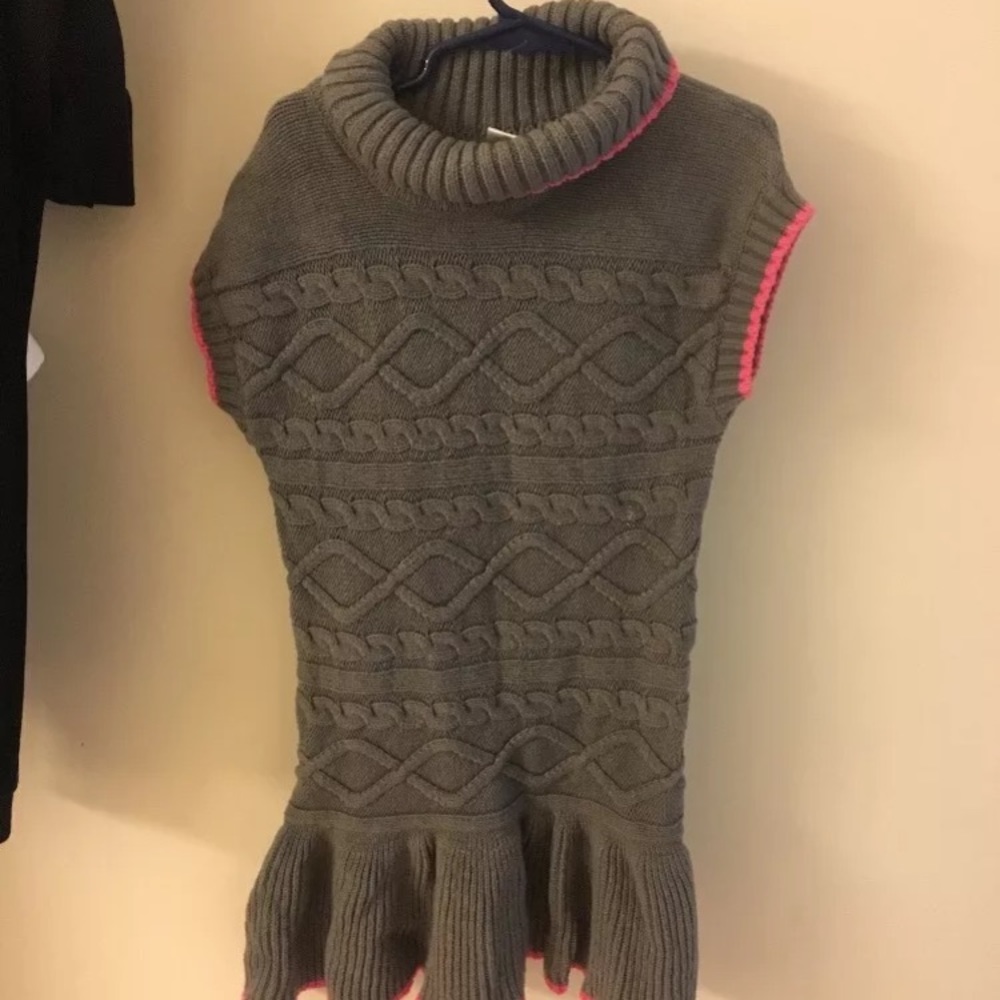 Cute Gymboree sweater dress size 6