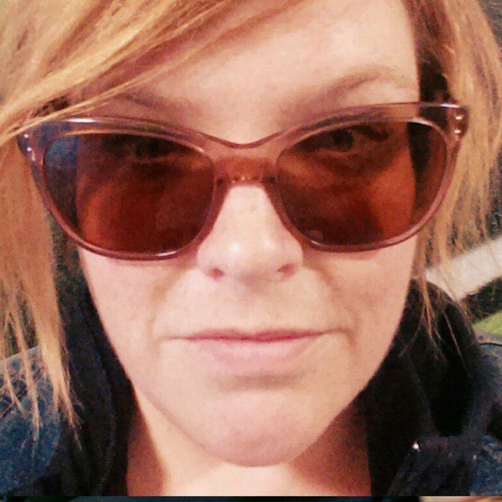 Meet your Posher, Holly