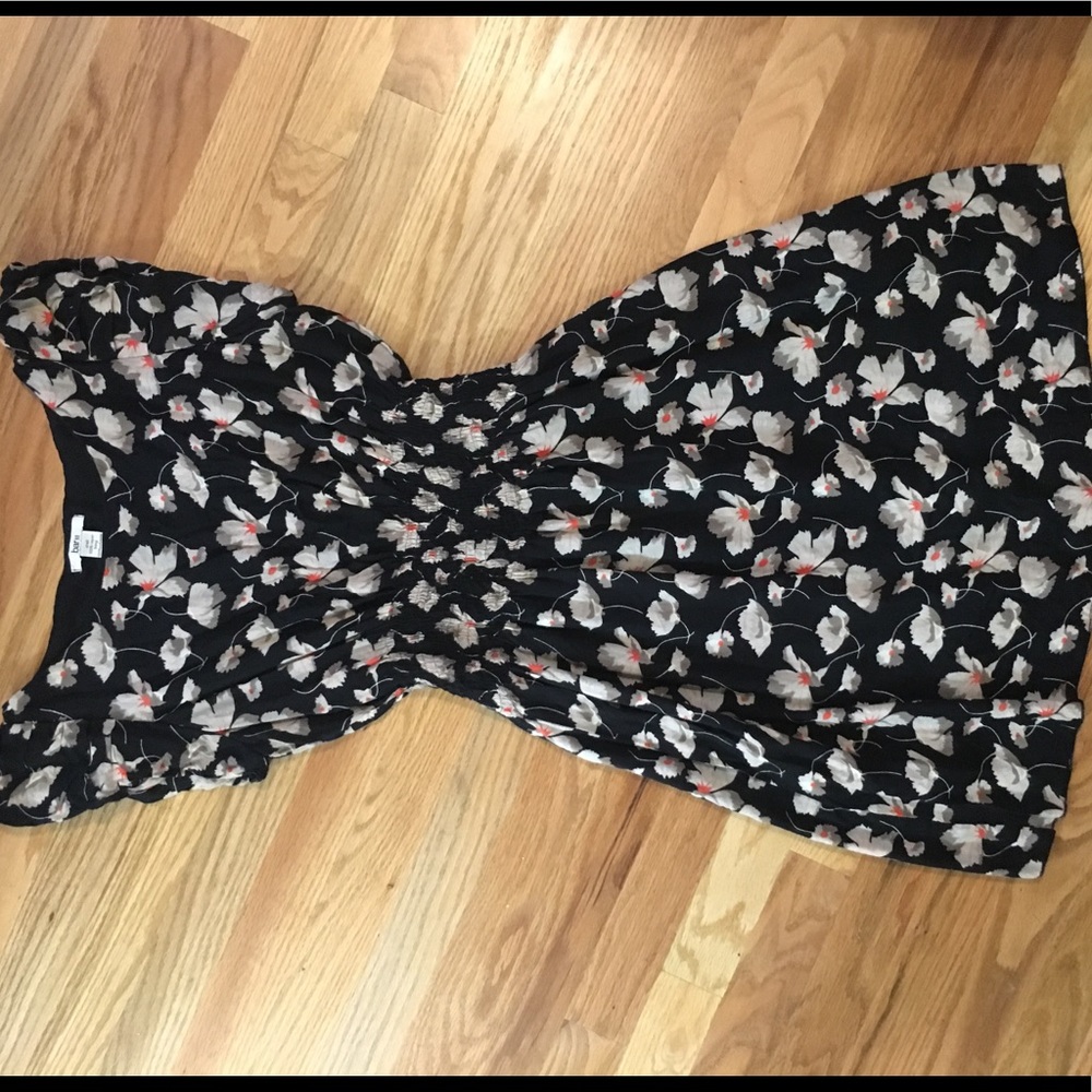 Cute dress!