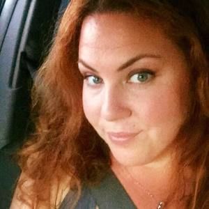 Meet your Posher, Dennisa