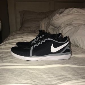 Nike Black Lunarlon sneakers