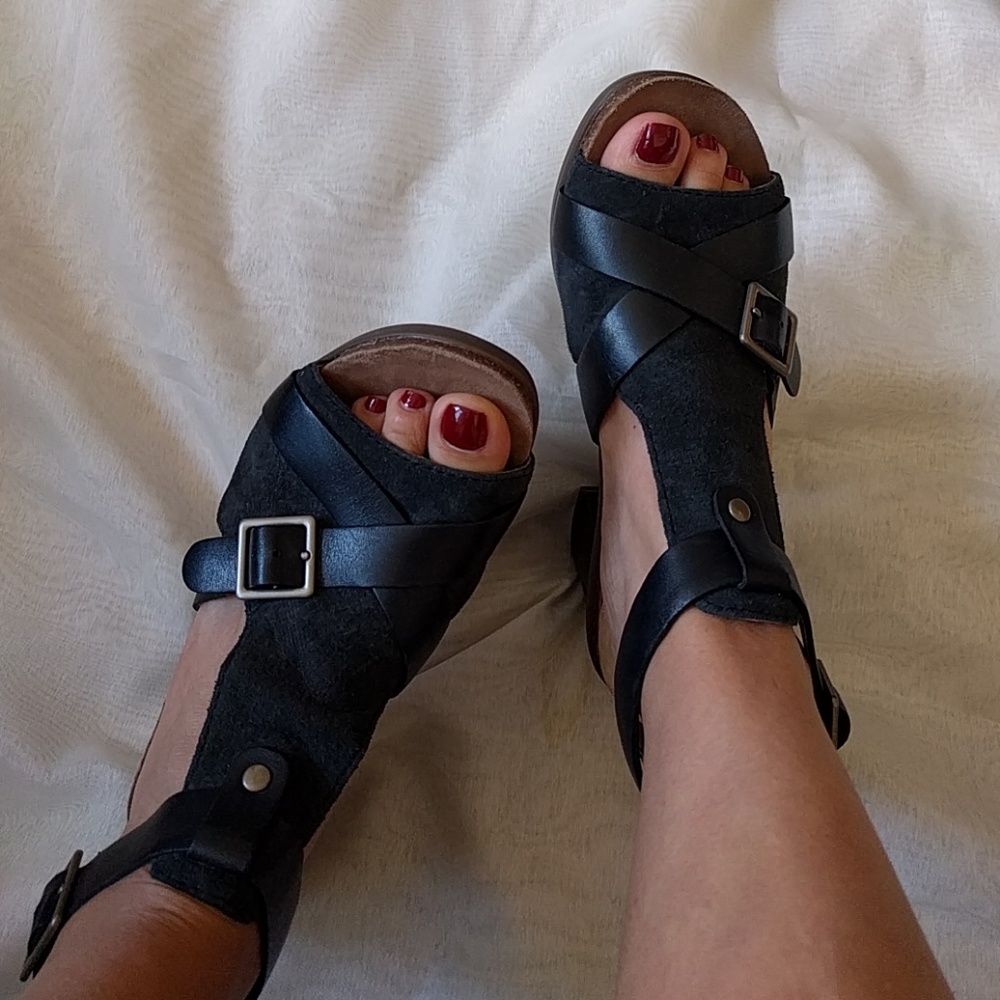 *Price Reduced* New Dansko High Heel Sandals