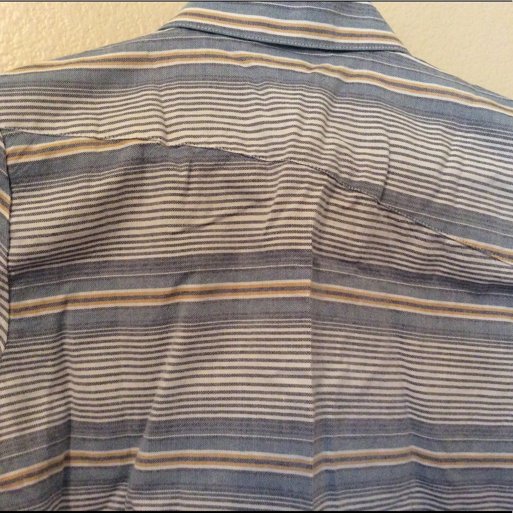 🔴 Boys VOLCOM dress shirt - Picture 4 of 4