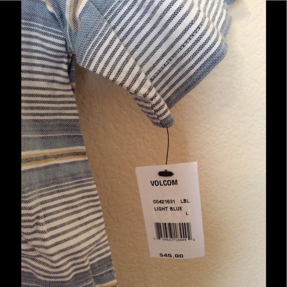 🔴 Boys VOLCOM dress shirt - Picture 3 of 4