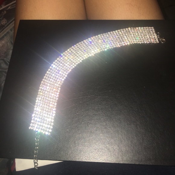 Fashionnova choker, fits any size - Picture 2 of 3