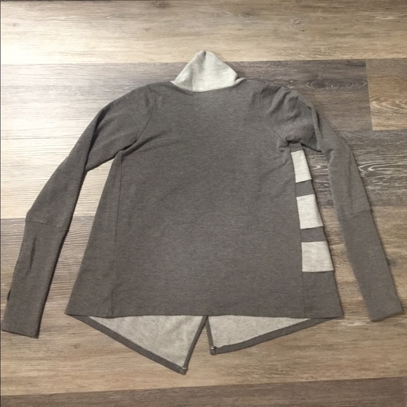 Dolan Gray Open Front Wrap Sweater Size XS - Picture 5 of 5