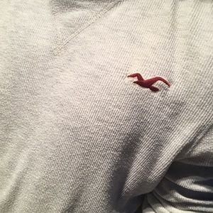 Hollister shirt size medium
