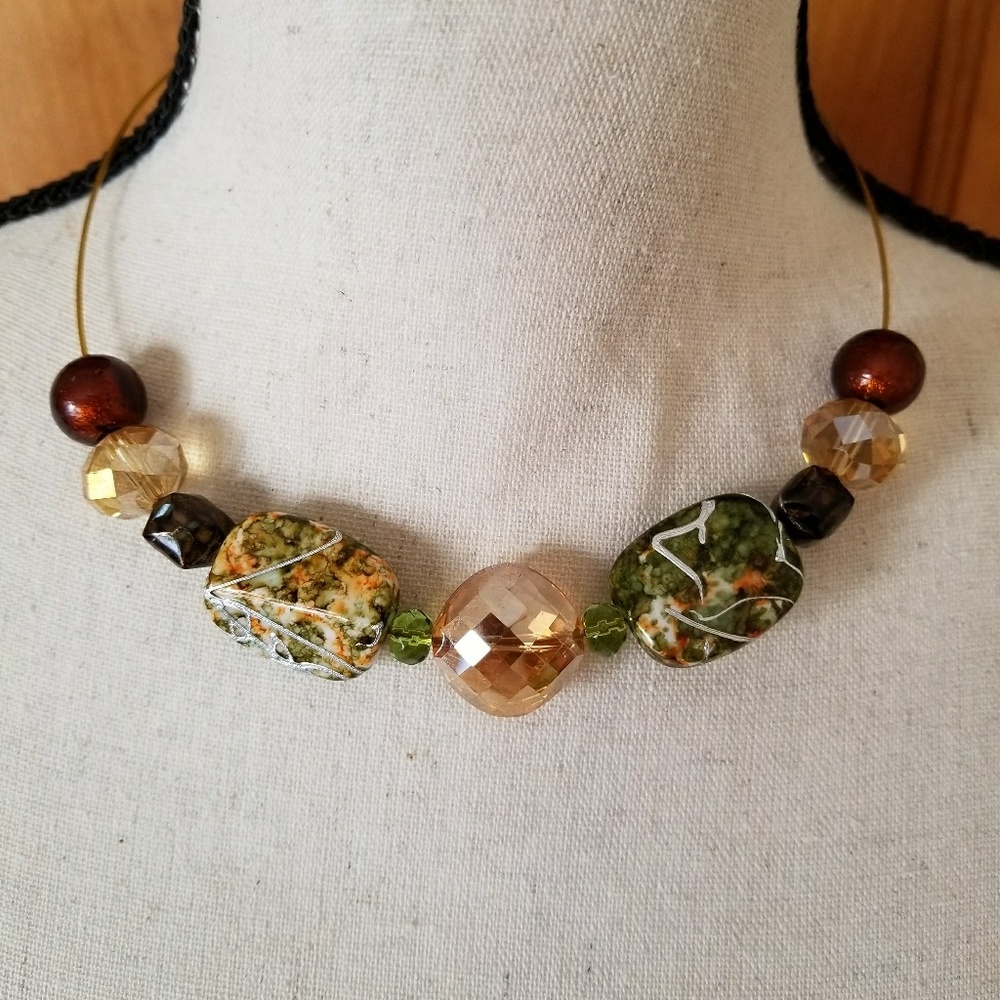 Breaded round necklace